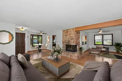 3633 S 158th St, New Berlin, WI 53151 - Photo 5
