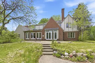 9090 N Green Brook Rd, River Hills, WI 53217 - Photo 3