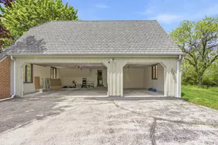 9090 N Green Brook Rd, River Hills, WI 53217 - Photo 3