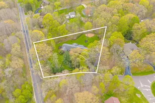 5307 Woodstone Dr, Hartford, WI 53086 - Photo 9