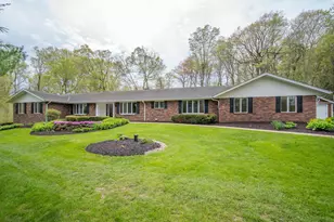 5307 Woodstone Dr, Hartford, WI 53086 - Photo 1