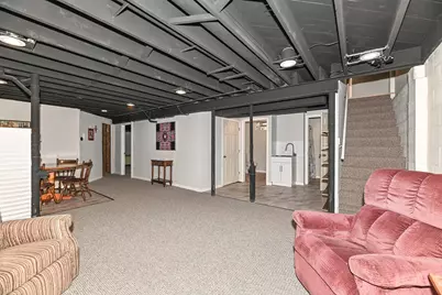 4265 S 68th St, Greenfield, WI 53220 - Photo 23