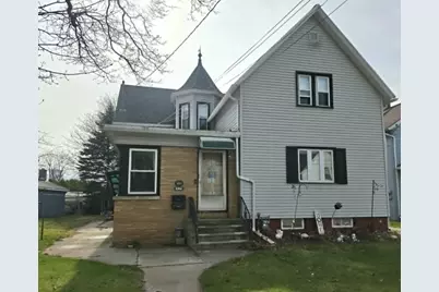 1420  Hawthorne Ave, Two Rivers, WI 54241 - Photo 1