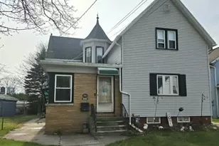 1420 Hawthorne Ave, Two Rivers, WI 54241 - Photo 1