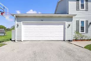 780 W Cardinal Cir, Oak Creek, WI 53154 - Photo 3