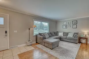 W164N9695 Water St, Germantown, WI 53022 - Photo 11