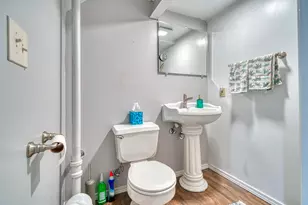 2916 W Valanna Ct, Glendale, WI 53209 - Photo 29