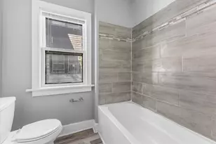 2713 N 44th St, Milwaukee, WI 53210 - Photo 9