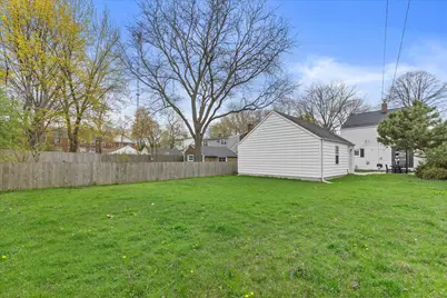 4634 N Idlewild Ave, Whitefish Bay, WI 53211 - Photo 33