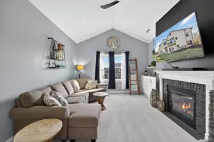 996 Bedford Ct, Racine, WI 53406 - Photo 25