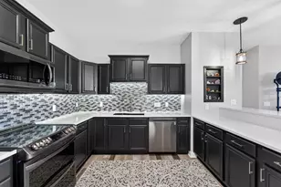 996 Bedford Ct, Racine, WI 53406 - Photo 27