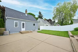 3131 S Burrell St, Milwaukee, WI 53207 - Photo 3