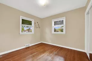 N85W17124 Lee Pl, Menomonee Falls, WI 53051 - Photo 13