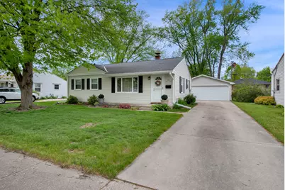 N85W17124  Lee Pl, Menomonee Falls, WI 53051 - Photo 1