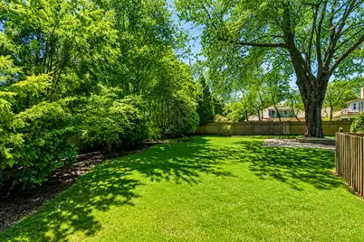 225 W Nokomis Ct, Fox Point, WI 53217 - Photo 3