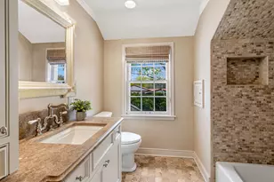 225 W Nokomis Ct, Fox Point, WI 53217 - Photo 23