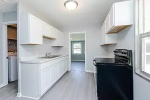 1409 S 10th St, Watertown, WI 53094 - Photo 11