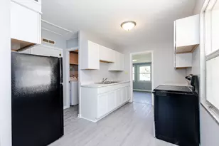 1409 S 10th St, Watertown, WI 53094 - Photo 9