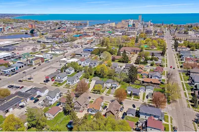 1026 S 14th St, Manitowoc, WI 54220 - Photo 11