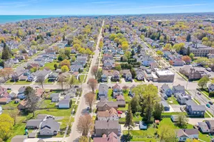 1026 S 14th St, Manitowoc, WI 54220 - Photo 5