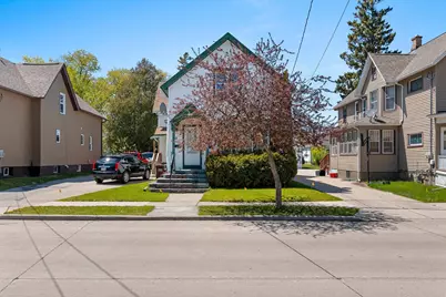 1026 S 14th St, Manitowoc, WI 54220 - Photo 33