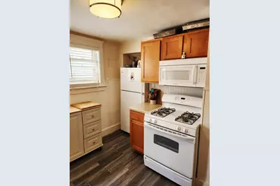 2126 S 77th St, West Allis, WI 53219 - Photo 15