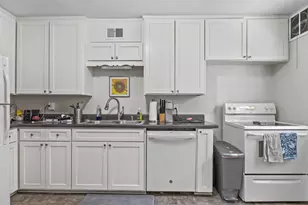 4022 N Newhall St, Shorewood, WI 53211 - Photo 9