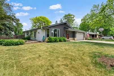 4204 S 93rd St, Greenfield, WI 53228 - Photo 27