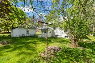 W282N6836 Main St, Merton, WI 53056 - Photo 27