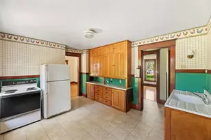 W282N6836 Main St, Merton, WI 53056 - Photo 9