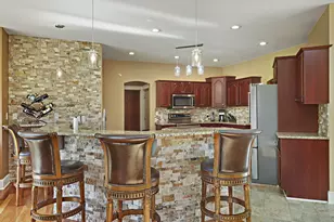 9485 S 96th St, Franklin, WI 53132 - Photo 11