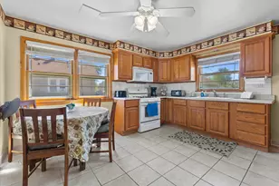 1715 26th St, Kenosha, WI 53140 - Photo 7