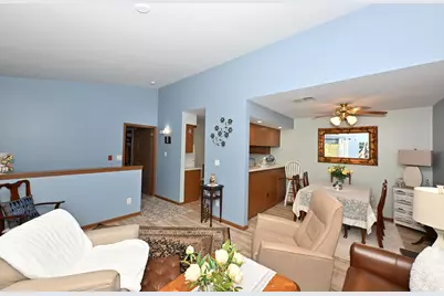 N110W16973  Ashbury Cir #3, Germantown, WI 53022 - Photo 5