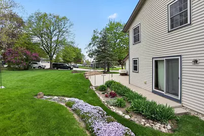517  Cambridge Ave, Waukesha, WI 53188 - Photo 5