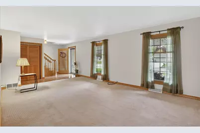 517  Cambridge Ave, Waukesha, WI 53188 - Photo 9