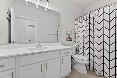 7062  Creekside Ct, Racine, WI 53406 - Photo 13