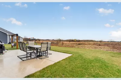 7062  Creekside Ct, Racine, WI 53406 - Photo 23