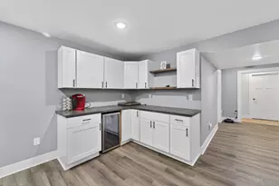7062 Creekside Ct., Racine, WI 53406 - Photo 5