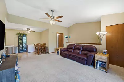 354  Minz Park Cir #4, West Bend, WI 53095 - Photo 7