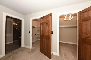 N63W13355 Hummingbird Wy, Menomonee Falls, WI 53051 - Photo 9