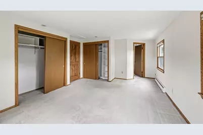 4490  Wessex Dr, Brookfield, WI 53045 - Photo 17