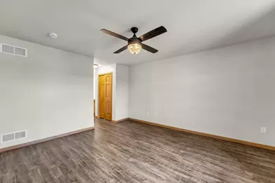 613  Annecy Park Cir, Racine, WI 53185 - Photo 21
