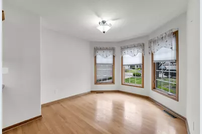 613  Annecy Park Cir, Racine, WI 53185 - Photo 5