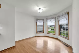 613 Annecy Park Cir, Racine, WI 53185 - Photo 5