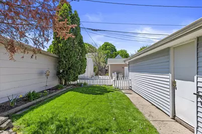 3947 S 1st Pl, Milwaukee, WI 53207 - Photo 43