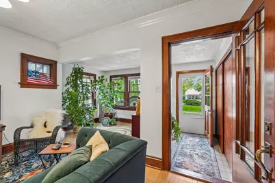 4524 N Larkin St, Shorewood, WI 53211 - Photo 3