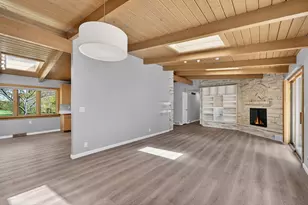 807 E Wahner Pl, Bayside, WI 53217 - Photo 9