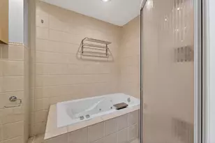 807 E Wahner Pl, Bayside, WI 53217 - Photo 17