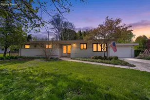 807 E Wahner Pl, Bayside, WI 53217 - Photo 45