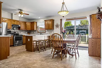 739  Shelly Ln, Onalaska, WI 54650 - Photo 7